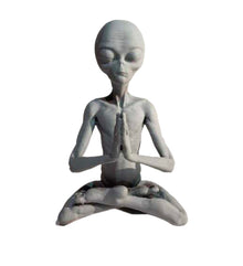  Namaste Alien Statue