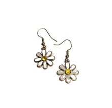  Daisy Dangle Earrings