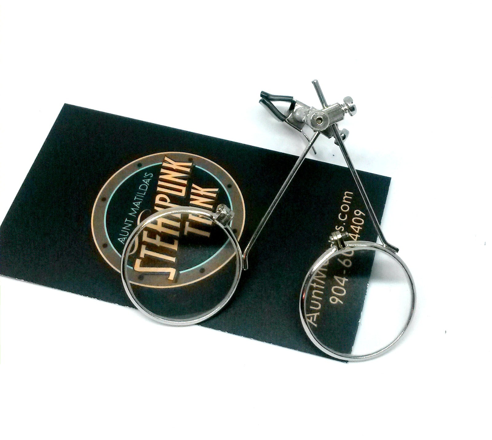 Magnifying Loop – Aunt Matilda's Steampunk Trunk